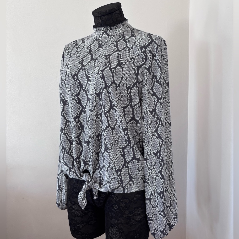 Guess snake print long-sleeve blouse